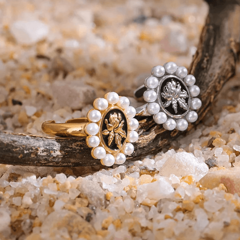 Anel Regulável Adornado com Pérolas - DELICATTA