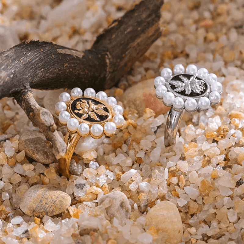 Anel Regulável Adornado com Pérolas - DELICATTA