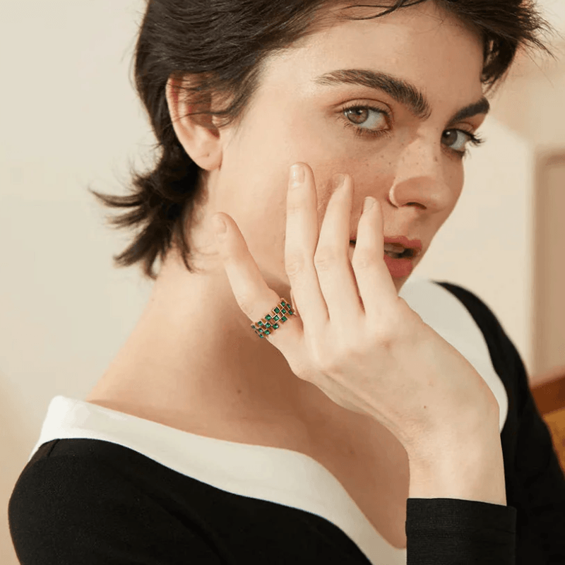 Anel Quadriculado com Zircônia - DELICATTA