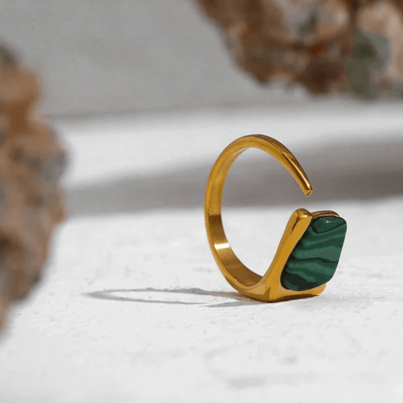 Anel Vintage com Pedra Natural - DELICATTA