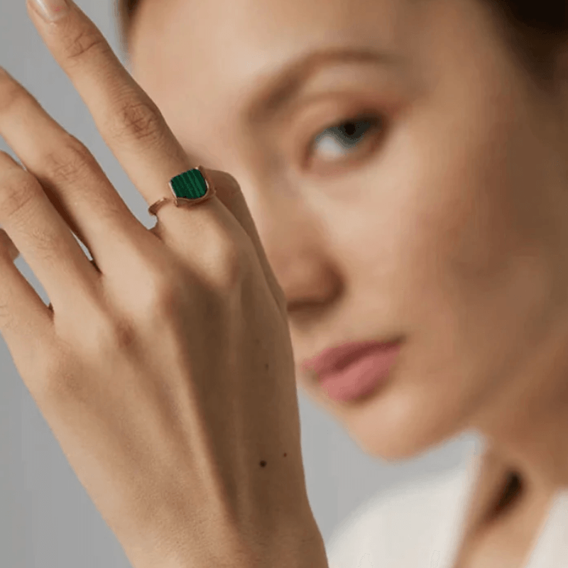 Anel Vintage com Pedra Natural - DELICATTA