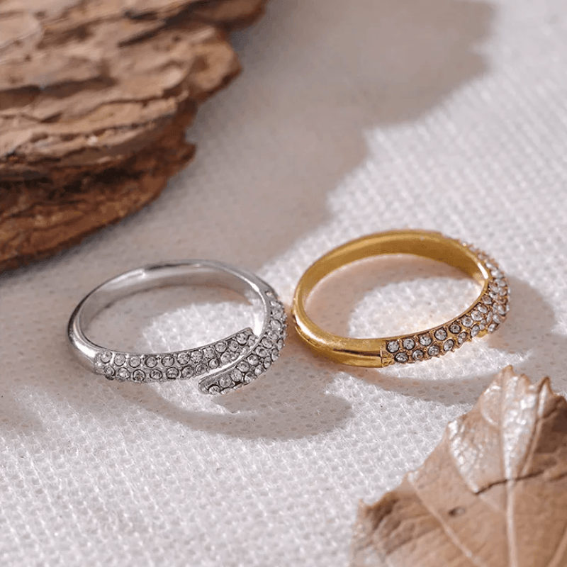 Anel Ajustável com Zircônias - DELICATTA