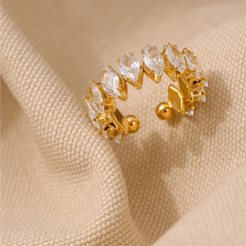 Anel com Zircônia Cúbica - DELICATTA